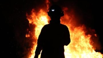 Najbardziej niebezpieczne zawody – ranking. Kto codziennie ryzykuje życiem?