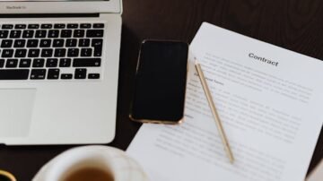 Wypowiedzenie umowy o pracę w trybie natychmiastowym – kiedy i jak to zrobić?