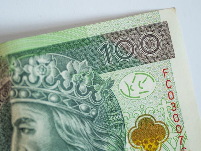 Kwota zmniejszająca podatek – ile wynosi i kto może z niej skorzystać?