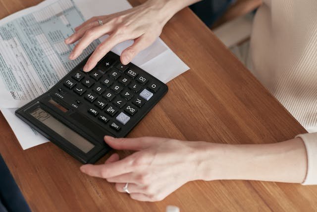 Faktura korygująca wystawiana przez sprzedawcę – co trzeba wiedzieć