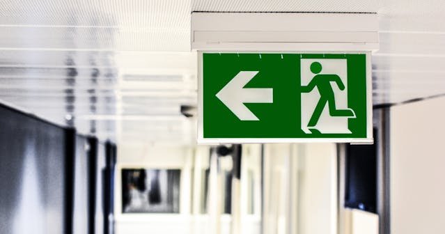 Wypadek przy pracy – co to znaczy i jakie prawa ma poszkodowany?