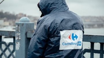 Carrefour sprzedaje sklepy w Rumunii. Polska pod lupą francuskiego giganta