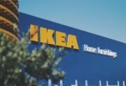 Zwolnienia w IKEA – trudny rok dla polskich fabryk giganta meblowego