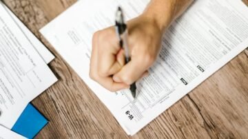 Formularz VAT-R – wzór z szerokim omówieniem w 2026 roku