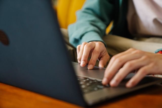 Jak skutecznie szukać zatrudnienia? Praktyczny przewodnik dla kandydatów